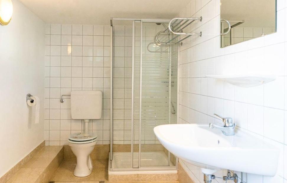 Budget Apartments In Thermennahe Bad Tatzmannsdorf Bagian luar foto